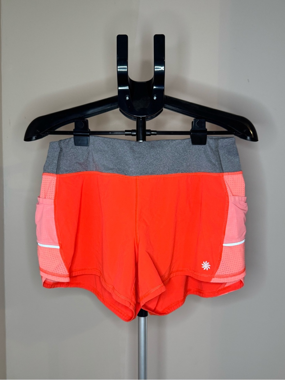 Athleta Mesh Racer Run Shorts Women’s Medium Athletic Gym Outdoor Hiking - Picture 1 of 10